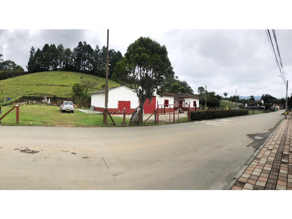 Lote para uso comercial y/o vivienda DE 9.380 M2