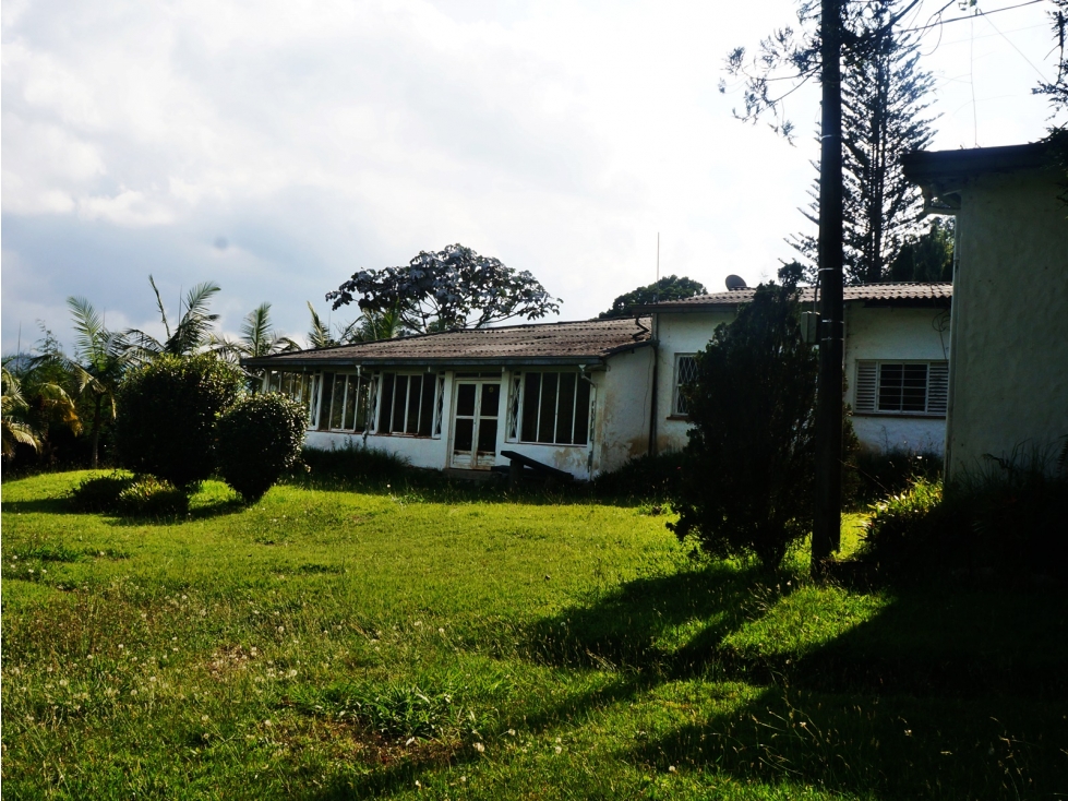 Venta casa para remodelar en unidad cerrada El Retiro — foto 4