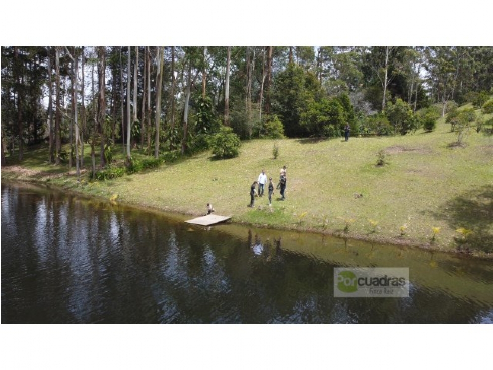 Venta lote en San Antonio vía La Ceja con lago