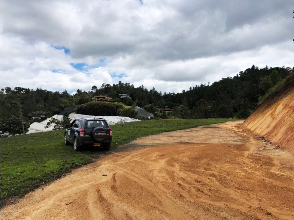 LOTE EN EL SECTOR DE PANTANILLO CON HERMOSA VISTA RODEADO DE BOSQUE