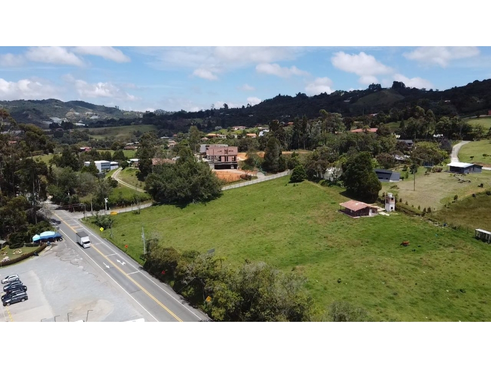 lote de 11.200 comercial en la variante a aeropuerto de Rionegro