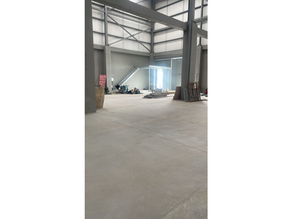 Arriendo bodega industrial de 1.480 m² en Rionegro — foto 2