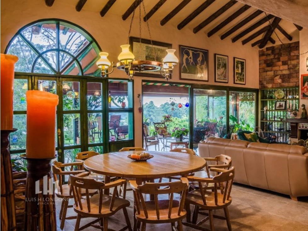 Venta casa campestre en El Canadá entre Rionegro y La Ceja
