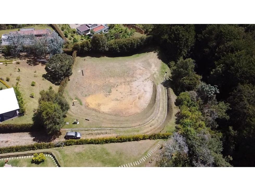 Venta lote en Sajonia con vista al Valle y bosque de reserva — foto 2