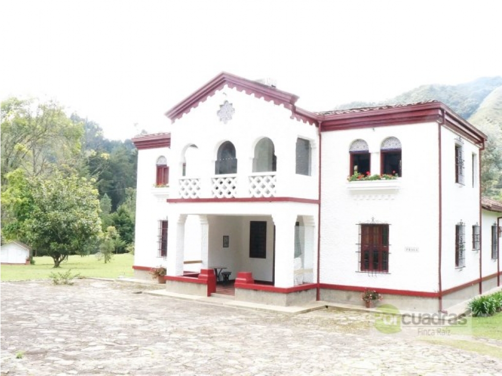 Venta Casa campestre en Las Palmas con 57.840 m² y 2 casas — foto 2