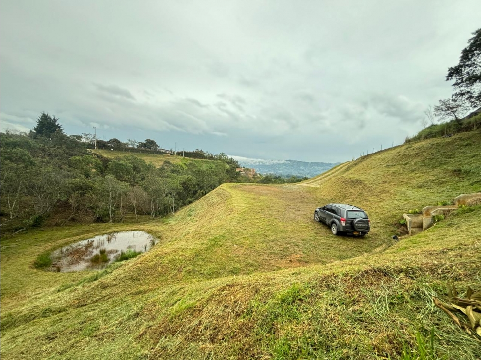 Venta lote campestre en Guarne unidad cerrada con explanación