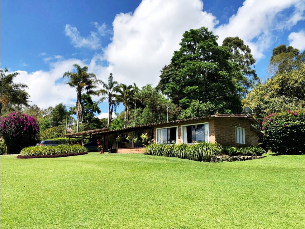 Venta casa campestre con amplio lote y área de protección natural — foto 5