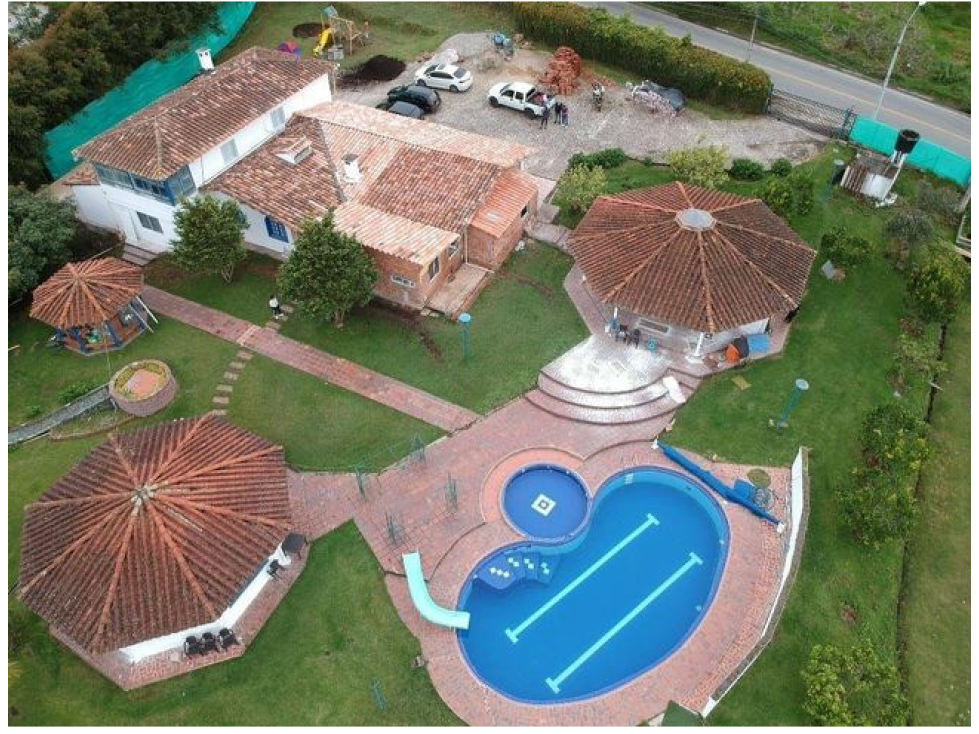 Finca en la Ceja ideal para eventos para 40 personas y cancha futbol