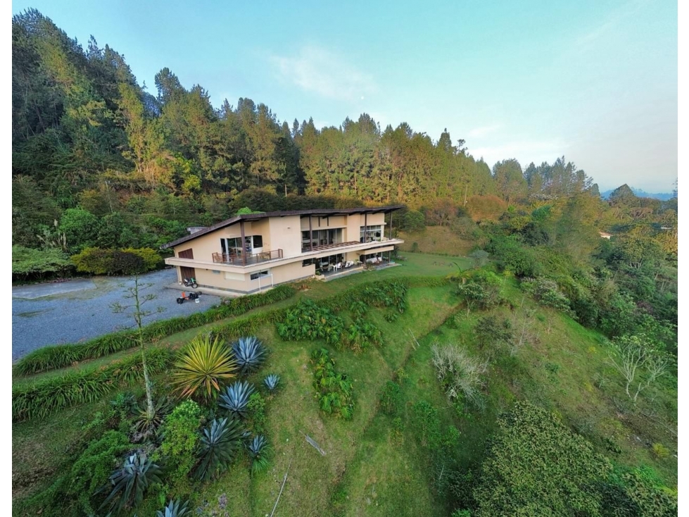 Venta casa campestre en El Retiro con 8.153 m² y vista natural — foto 4