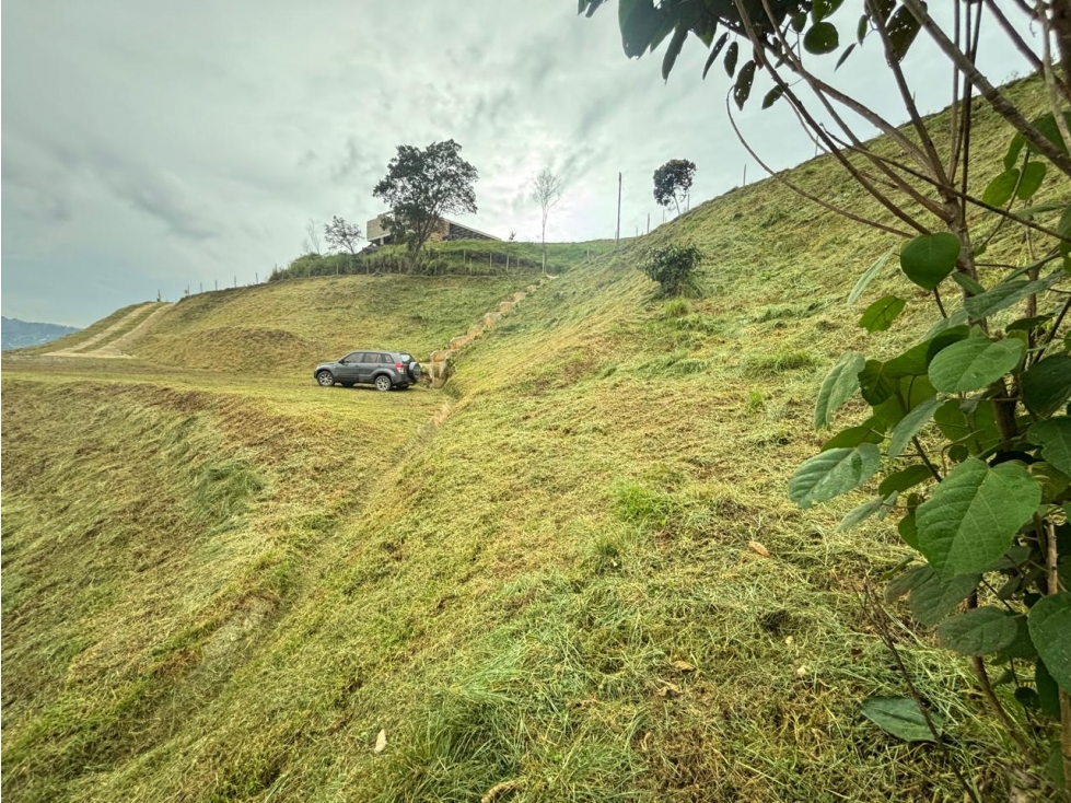 Venta lote campestre en Guarne unidad cerrada con explanación — foto 4