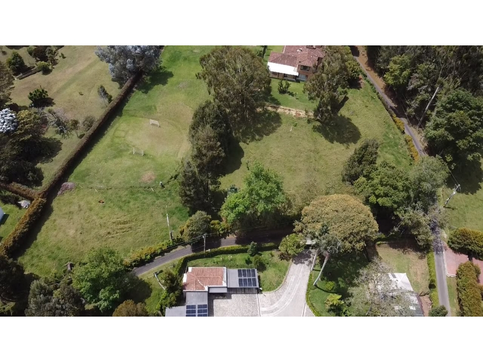 Venta lote en Alto de Las Palmas en unidad cerrada 11.991 m² — foto 2