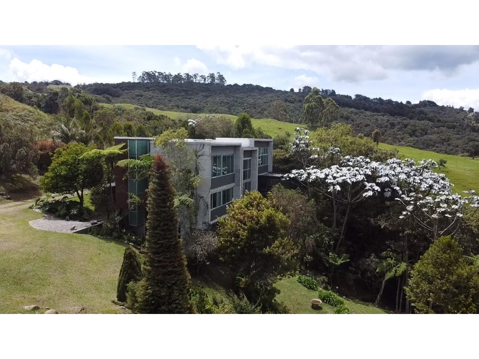 Venta/Arriendo casa campestre en unidad cerrada con apto independiente — foto 5