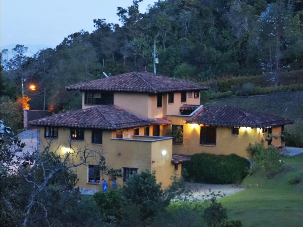 Venta casa campestre 11.560 m² con dos matrículas en Sajonia — foto 3