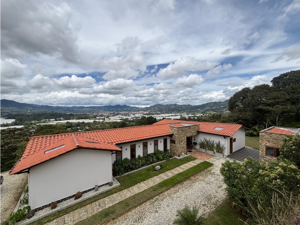 Arriendo casa campestre en La Ceja unidad cerrada con vista — foto 3