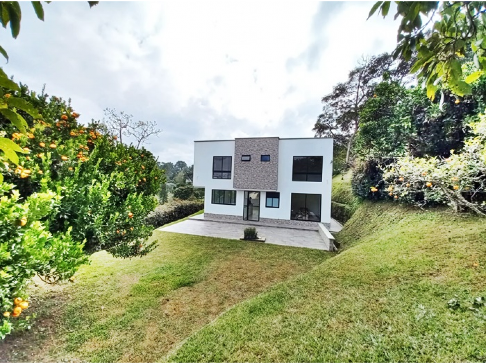 Venta - Casa en unidad cerrada en Rionegro