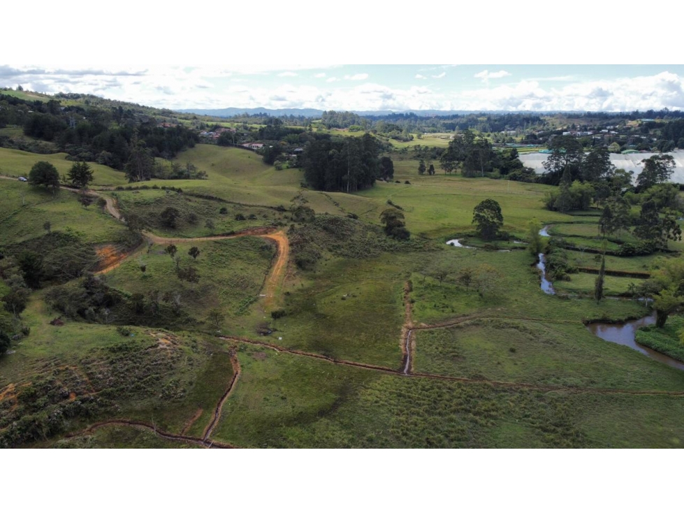 Venta lote en El Capiro de 110.714 m² con 4 matrículas — foto 2
