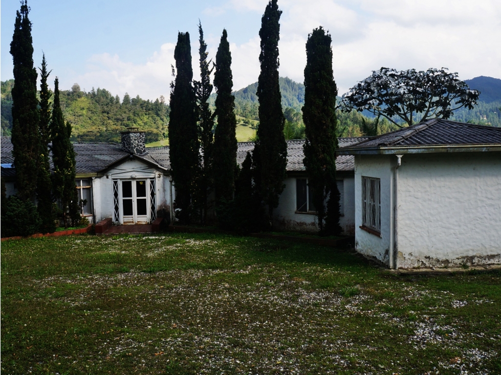 Venta casa para remodelar en unidad cerrada El Retiro — foto 5