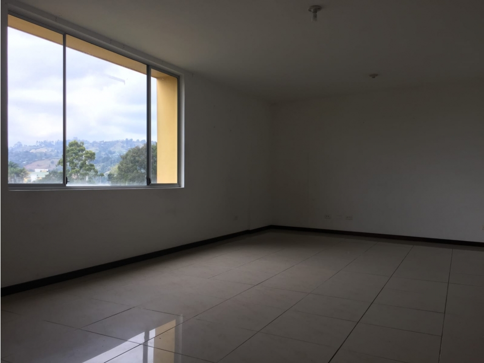 ARRIENDO OFICINA CERCA AEROPUERTO J.M.C - 2