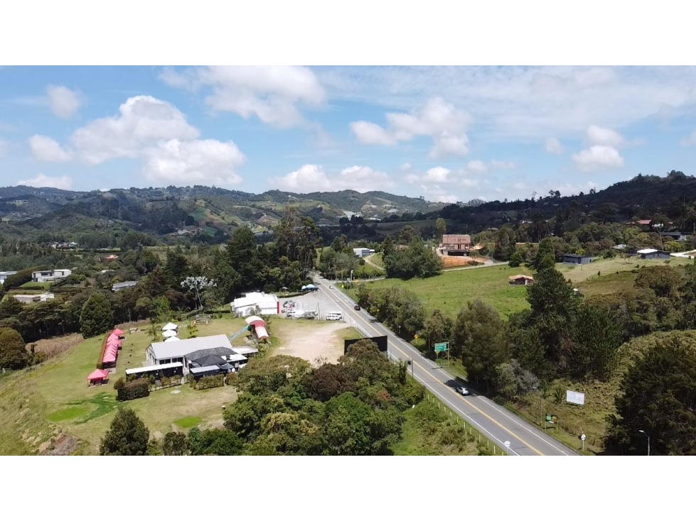 lote de 11.200 comercial en la variante a aeropuerto de Rionegro — foto 2