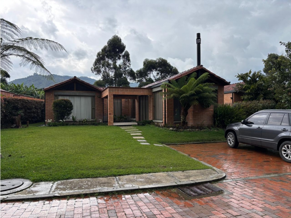 Arriendo casa campestre en El Retiro Antioquia en unidad cerrada — foto 2