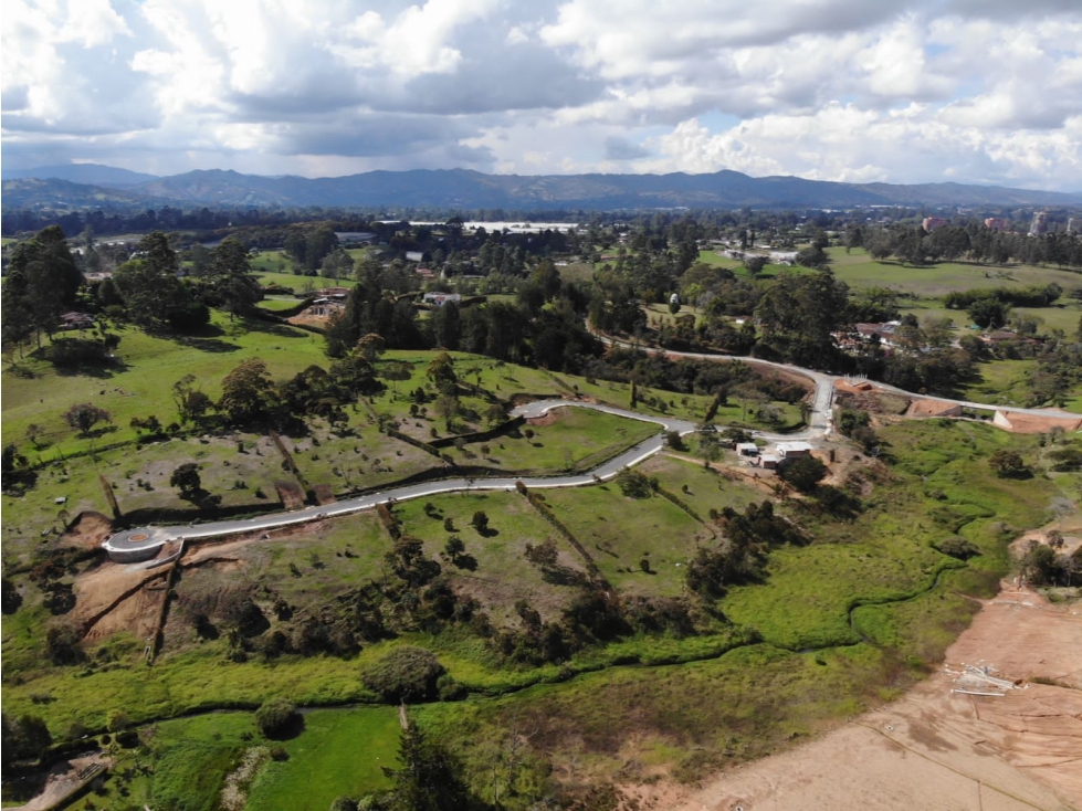 VENTA DE LOTES DESDE 2.100 M² UBICADOS POR RECINTO QUIRAMA, RIONEGRO — foto 2