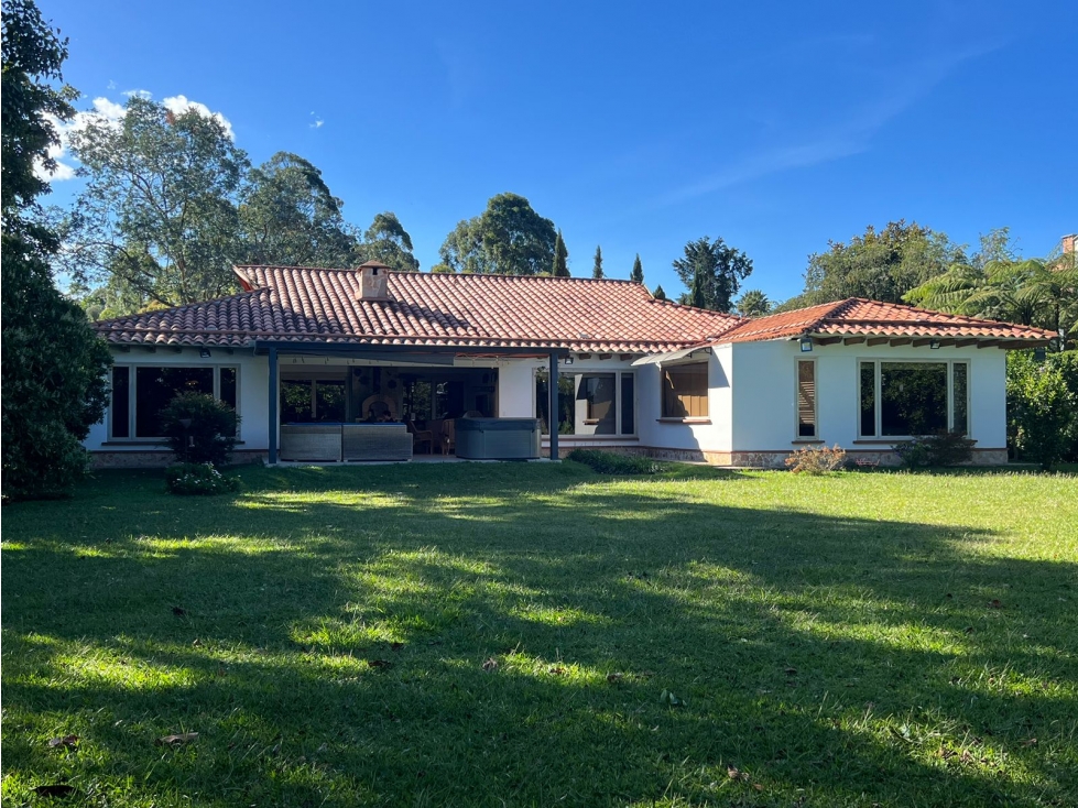 Casa en unidad cerrada en el tablazo