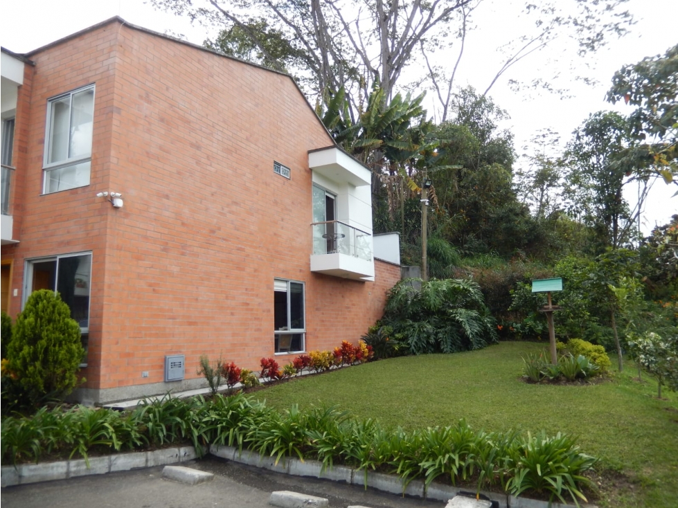 Arriendo casa amoblada en Pietra Santa para estadías temporales — foto 2
