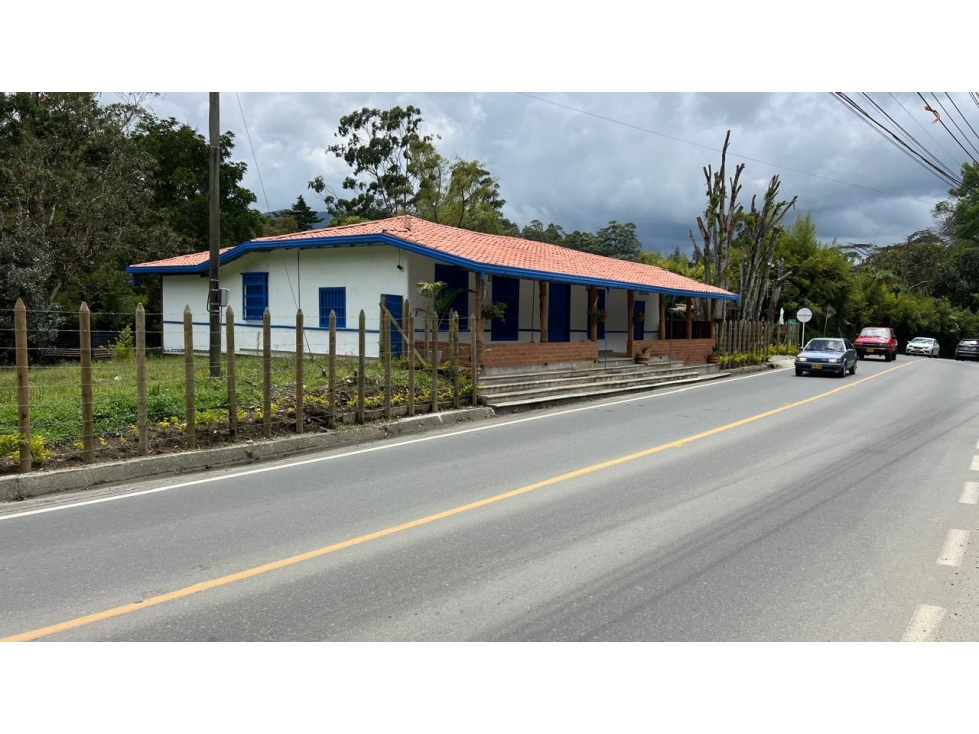 CASA COMERCIAL BORDE DE VIA RETIRO - 1