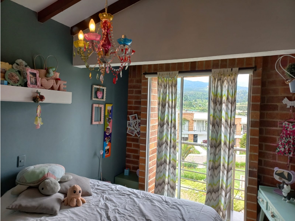 Venta casa de 230 m2 en conjunto cerrado en el Retiro. — foto 4
