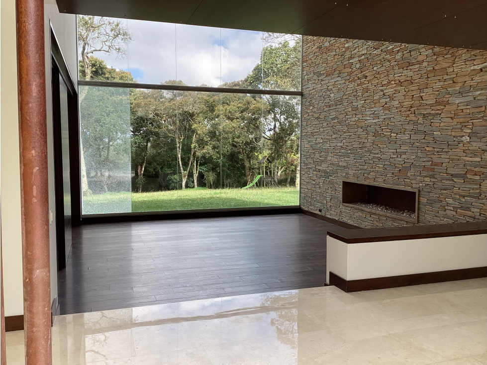 Casa con 670 m² 4 habitaciones en unidad cerrada en Llanogrande — foto 4