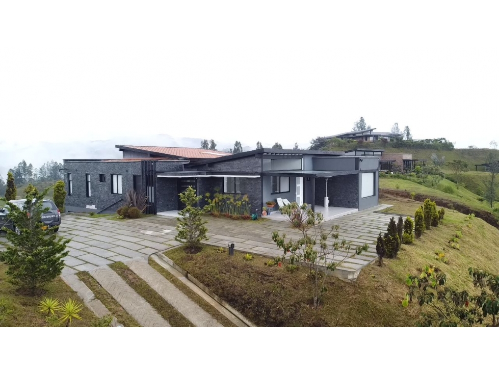 Casa campestre de lujo en exclusiva parcelación El Retiro, Antioquia