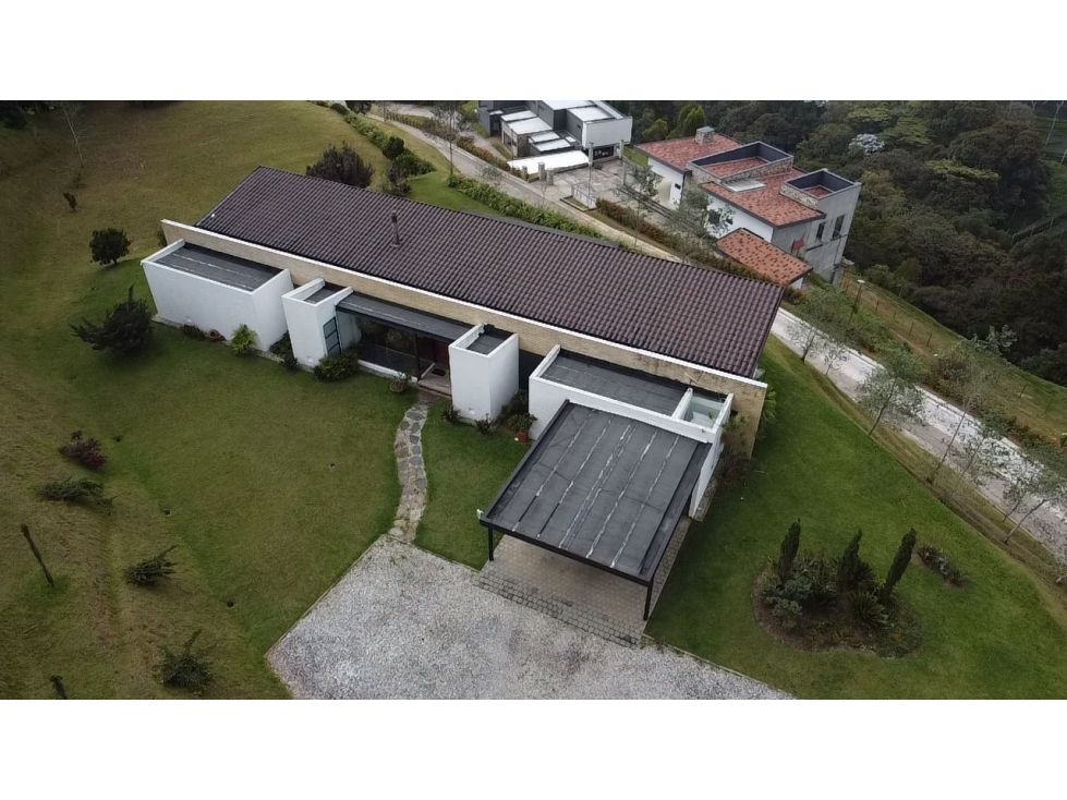 Casa finca de 450 m² en Pontezuela en unidad cerrada