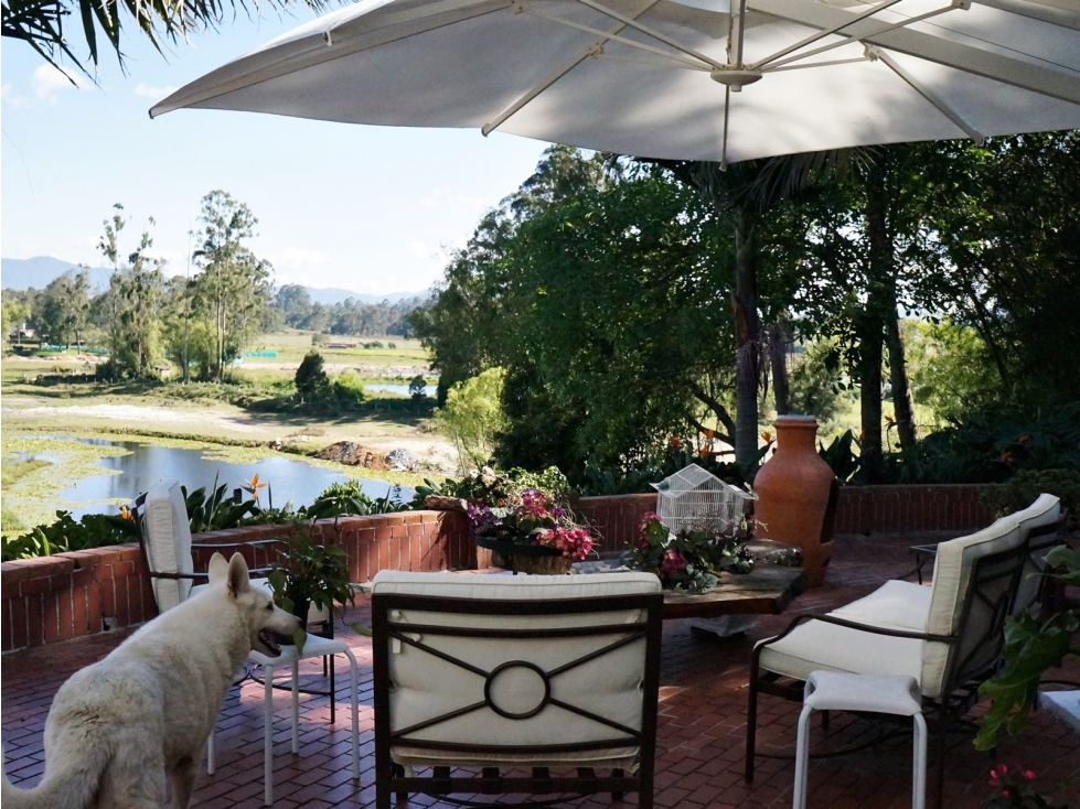 Venta casa campestre en Barro Blanco con lote de 61.500 m²