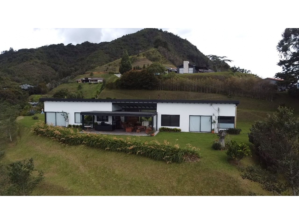 Casa finca de 450 m² en Pontezuela en unidad cerrada — foto 4