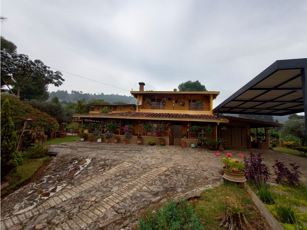 Venta casa campestre con 5 pesebreras y piscina en Guarne — foto 5