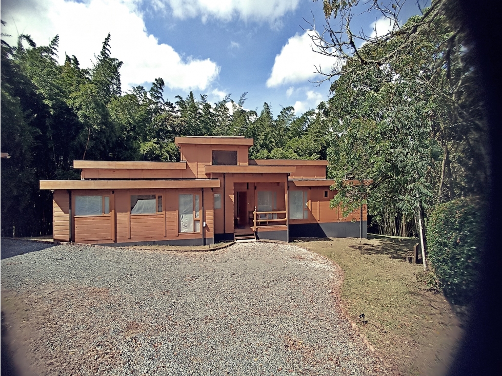CASA DE 3 HABITACIONES EN UNIDAD CERRADA EN EL CARMEN DE VIBORAL