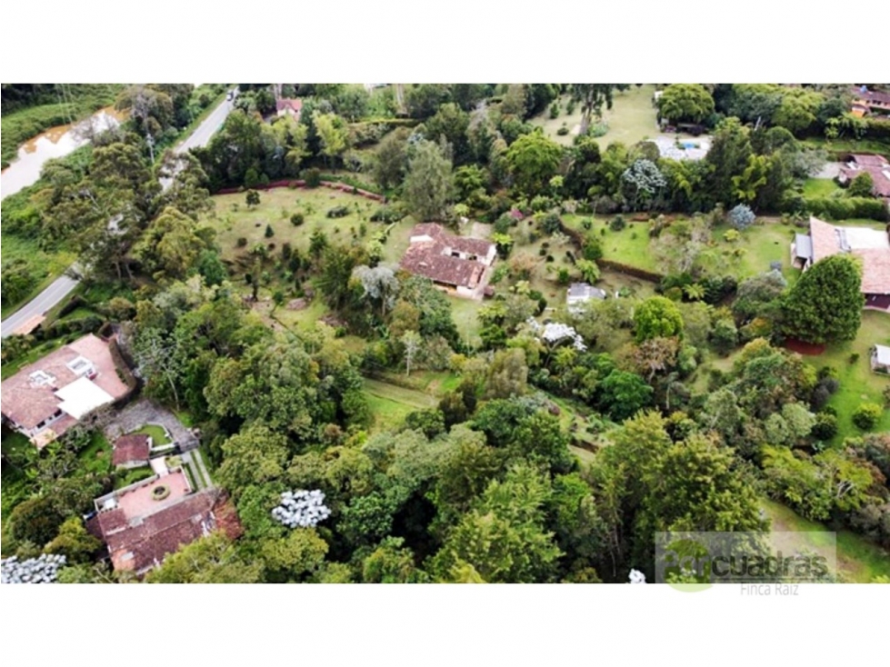 Venta lote con casa en El Retiro a borde de vía para desarrollo