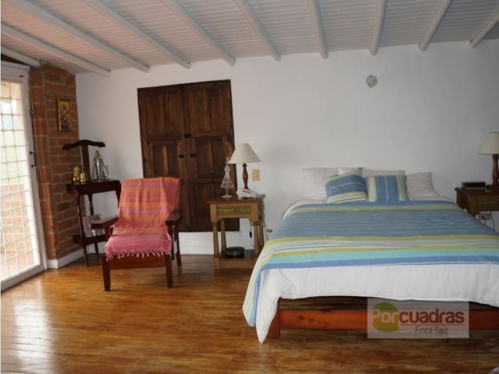 Venta casa campestre en El Carmen de Viboral con pesebreras y fonda — foto 6