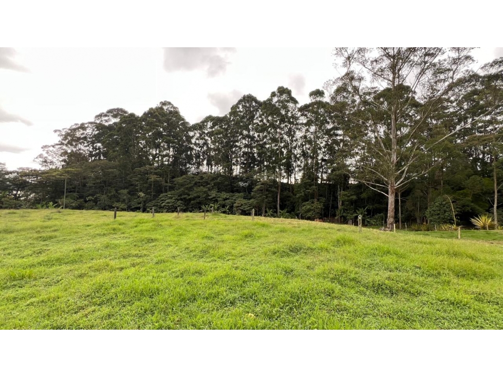Venta de lote en El Carmen de Viboral, Antioquia 3.400 m² con vista — foto 2