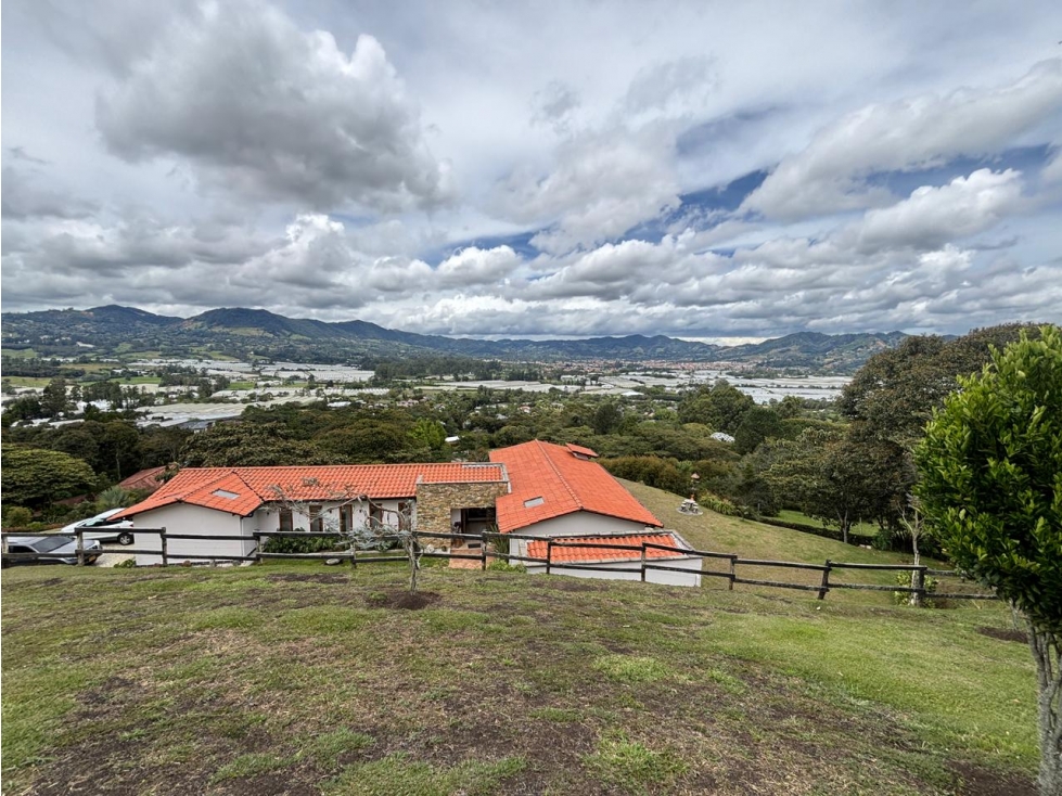 Arriendo casa campestre en La Ceja unidad cerrada con vista — foto 4