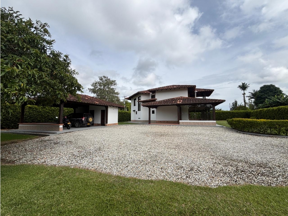 Arriendo casa campestre en Llanogrande con lote plano Y 6 habitaciones — foto 4