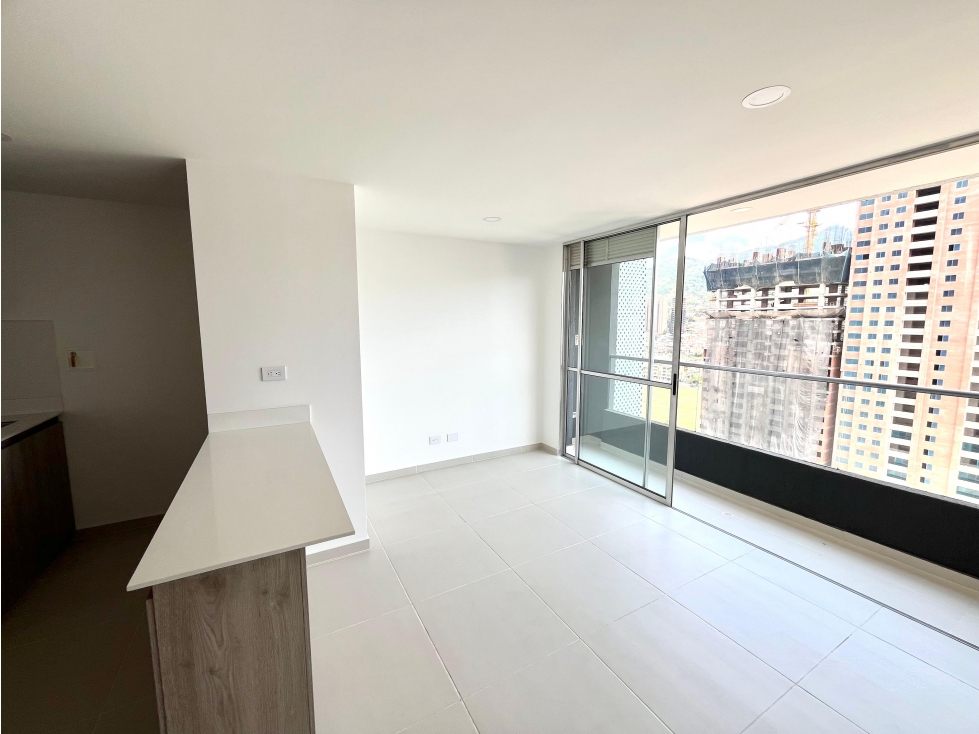 Apartamento en venta Ciudad Coltejer 2 parqueaderos y util — foto 4