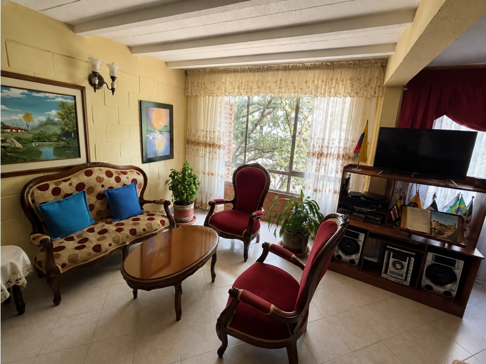 Apartamento en venta Boston con parqueadero y en unidad cerrada — foto 2