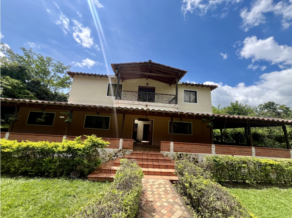 Finca Exclusiva en San Jerónimo con Piscina y Amplios Espacios — foto 4