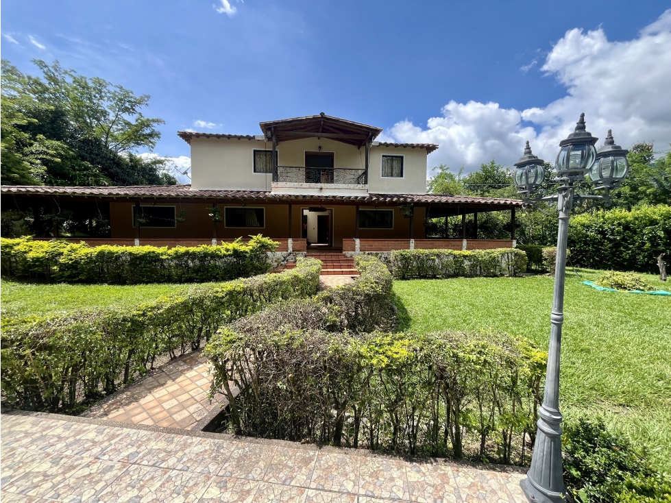 Finca Exclusiva en San Jerónimo con Piscina y Amplios Espacios — foto 5