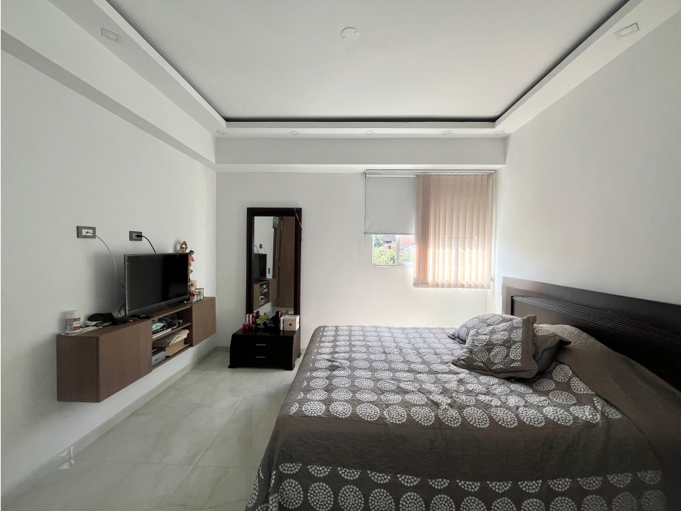 Apartamento en venta en Calasanz Parte Baja Acabados de Lujo — foto 6