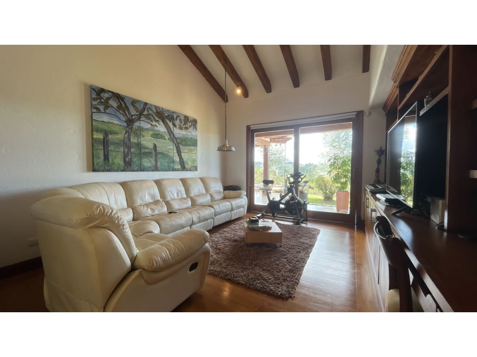 Venta de Casa Campestre Loma Del Escobero. El Retiro — foto 6