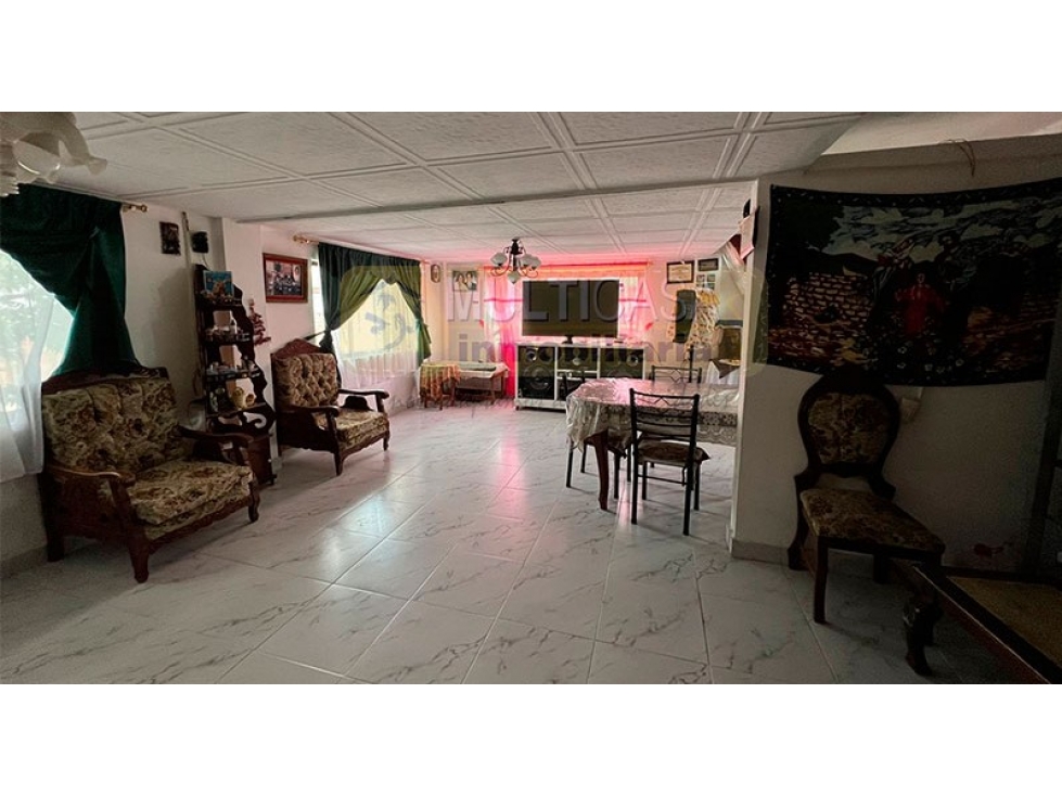 CASA RENTERA EN VENTA CON 12 MINIDEPARTAMENTOS - 4