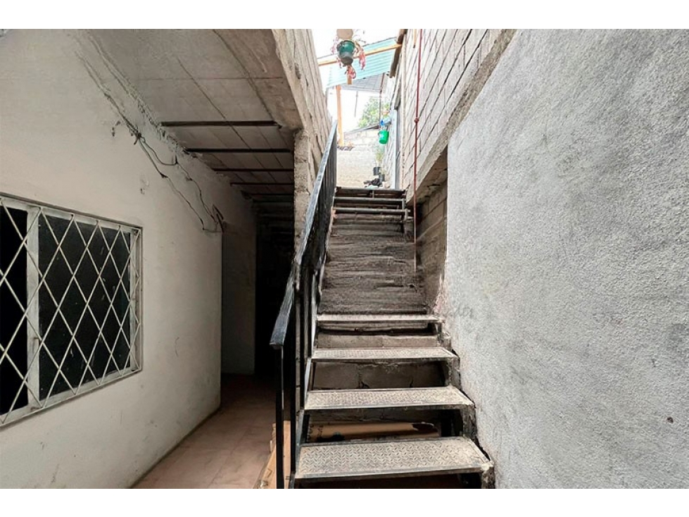 CASA RENTERA EN VENTA CON 12 MINIDEPARTAMENTOS - 5