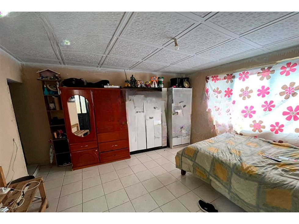 CASA RENTERA EN VENTA CON 12 MINIDEPARTAMENTOS - 6